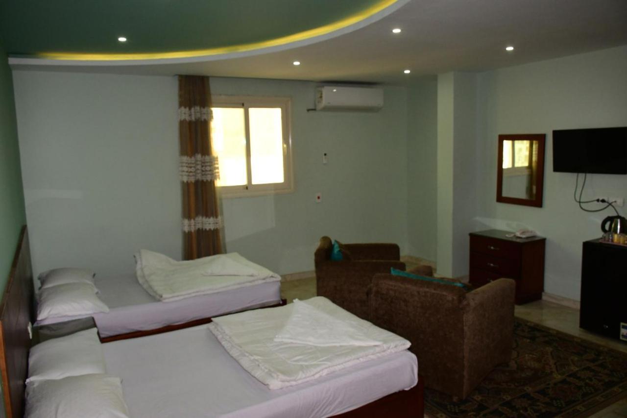 Grand Golden Pyramids View Hotel Kafrat al Jabal Exterior photo